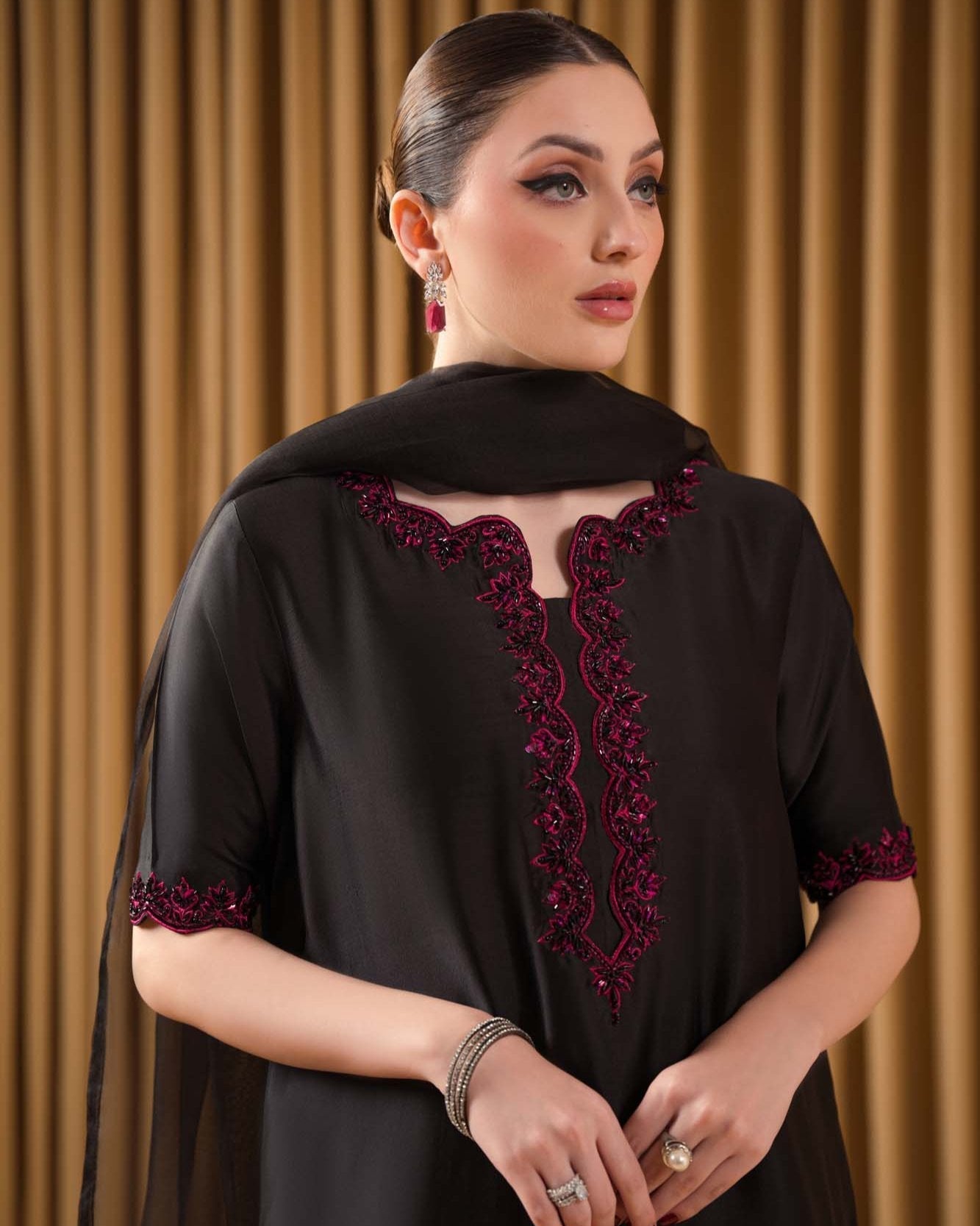 EBONY BLACK